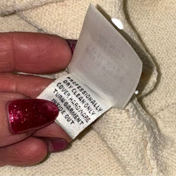 Women’s ST JOHN SPORT ACREAM SNOW FLAKE SEQUIN MOCK TURTLE NECK SWEATER MEDIUM - Picture 8 of 8